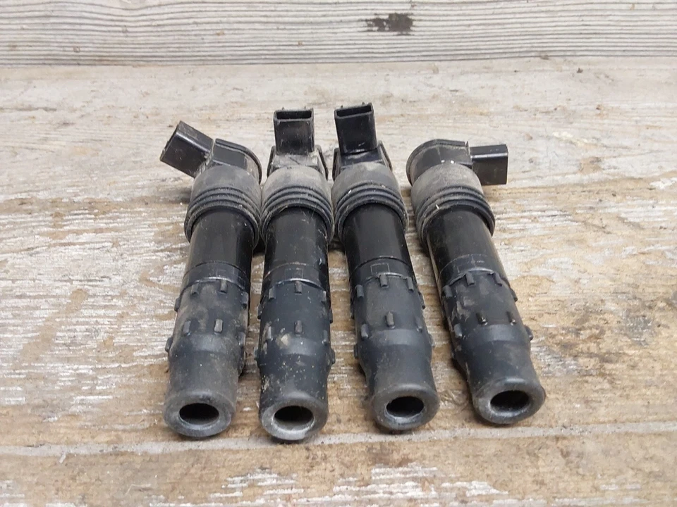 03 03-04 2003 Suzuki GSXR1000 GSXR 1000 motor tapones de bobina de encendido Foto 1 de 4