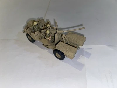 Morris C9/B com modelo Bofors 40mm cerca de 3,5 pol. de comprimento com 3 soldados DANIFICADO LIDO - Imagem 1 de 4