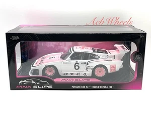 Jada 1/18 Rosa Slips Porsche 935 K3 - 1000km Suzuka 1981 (blanco/rosa) Diecast - Imagen 1 de 3