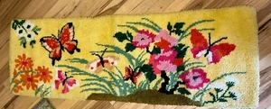 Vtg 70s Bucilla Springtime Flowers Handmade Wall Hangup Rug Mid Century Pop Art - Picture 1 of 11