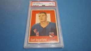 1959 Topps Hockey #10 Earl Ingarfield, New York Rangers. PSA 8 - Imagen 1 de 6