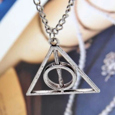 COLLANA CON CIONDOLO SAGA HARRY POTTER I DONI DELLA MORTE con OMAGGIO - Immagine 1 di 3