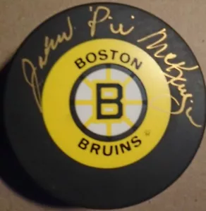 JOHN MCKENZIE AUTOGRAPHED PUCK BOSTON BRUINS - Picture 1 of 1