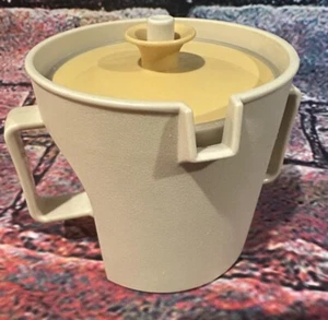 Vintage Tupperware Almond Sugar container 1415-8 With Lid - Picture 1 of 5
