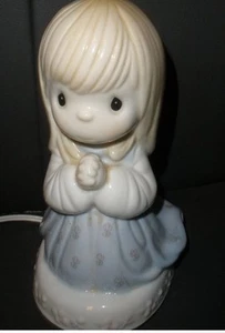 Vintage 1990 Precious Moments Nightlight Girl Praying Electrical Cord/Bulb Works - Picture 1 of 5