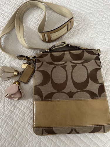 Borsa a tracolla Coach Signature Bay