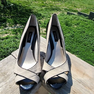 Bombas Casa Blanca Mercado Negro Erin Neutro Estampado Serpiente 8.5M NEGRO/CREMA Foto 1 de 4