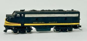Vintage N Scale Athearn NP Northern Pacific Locomotive - Picture 1 of 6