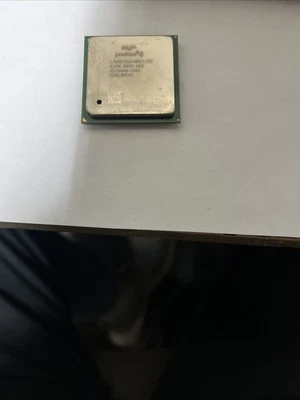 Intel Pentium 4 1.7 GHz / 256 KB / 400 MHz socket 478 CPU SL5TK - Image 1 of 2