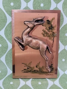 Cuadro de arte de cobre 3D pequeño vintage antílope saltador firmado retro - Imagen 1 de 6