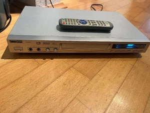 DVD Player* Dolby 5.1 * Karaokefunktion - Bild 1 von 3