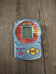 Vintage 2002 Hasbro BATTLESHIP The Classic Naval Combat Electronic Handheld Game - Picture 1 of 3