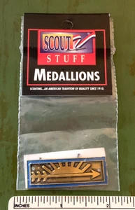 NOS ARROW OF LIGHT Boy Cub Scout Hiking Staff Stick MEDALLION BSA Scouting - Picture 1 of 3