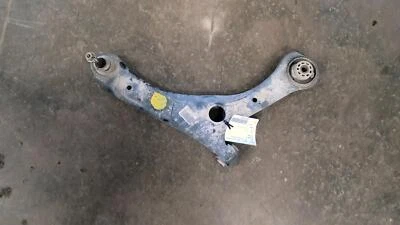 Brazo de control inferior inferior delantero derecho usado delantero se adapta a: Chrysler Town & Countr 2015 Foto 1 de 4