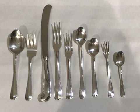 Queen Anne Williamsburg by Stieff Sterling Silver Flatware Set 88 Pcs Service 8 Cover