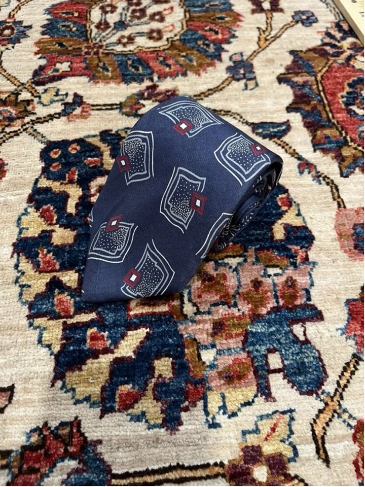 Corbata de cuello vintage Givenchy hecha en Italia pura seda abstracta loca para hombre Foto 1 de 4