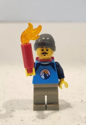 LEGO City minifigura excursionista con mochilero Foto 1 de 4