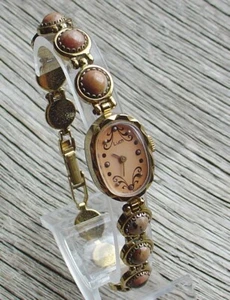 SOVIET ANTIQUE WOMENS LUCH BY1801.1 WATCH 15 jewels with stones in a bracelet - Picture 1 of 20