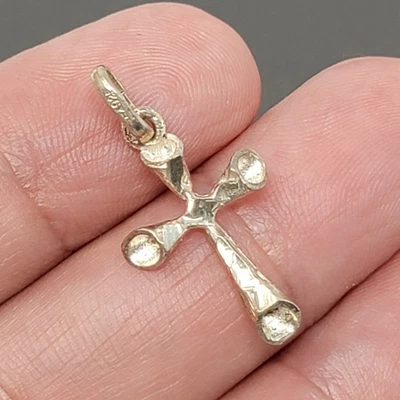 Colgante Cruz Plata de Ley 925 Vintage 1" Caprichosa Joyería  Foto 1 de 4