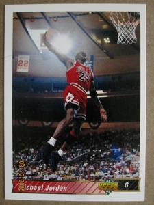 1992-1993 UPPER DECK BASKETBALL MICHAEL JORDAN CARD #23 - Picture 1 of 6