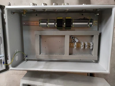 Rittal AE 1039 500 Kompakt-Schaltschrank Gehäuse 380x600x210 mm. Gebraucht - Bild 1 von 4