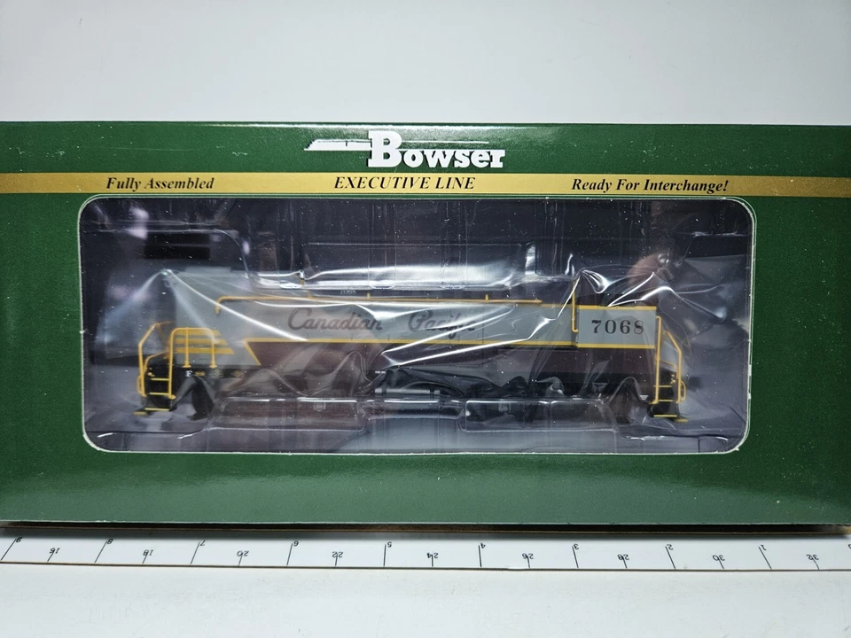 Bowser Canadian Pacific DS4-4-1000 #7068 - Image 1 of 2