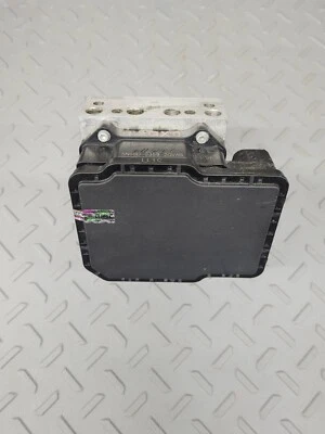 57110-T2G-X03 2016-2017 HONDA ACCORD EX-L 3.5L VSA ANTI LOCK ABS PUMP MODULATOR - Image 1 of 4