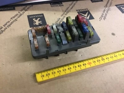 PEUGEOT 106 I II 306 I II ZX AX SAXO FUSIBILI SCATOLA ASSmbly 13 fusibili scatola guanti 6500C7 - Immagine 1 di 4