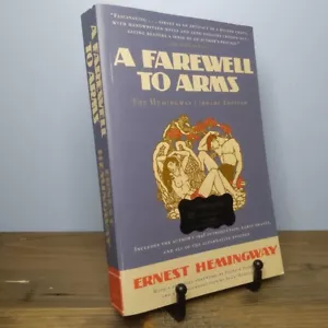A Farewell to Arms : The Hemingway Library Edition (Hemingway House Sticker) - Imagen 1 de 9