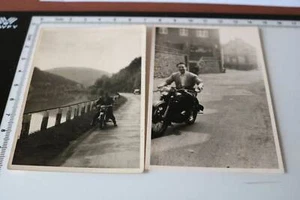 dos grandes fotos antiguas - Hombres con motos - Años 50 - Imagen 1 de 1