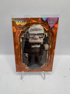 Carl Fredrickson Up Topps Disney Sapphire 2024 Orange Cracked Ice /25 - Bild 1 von 2