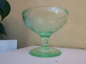 U.S. Depression Glass USA Cherry Berry 1 Green Depression Footed Sherbet Bowl - Picture 1 of 7