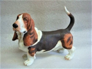 VINTAGE Andrea by Sadek Japan BASSET HOUND Dog Figurine - Picture 1 of 5