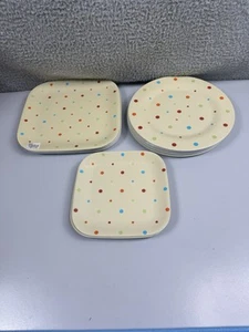 16 Pcs Temp-tations by Tara - Melamine Dinnerware Polkadot 8 Round /8 Square New - Picture 1 of 11