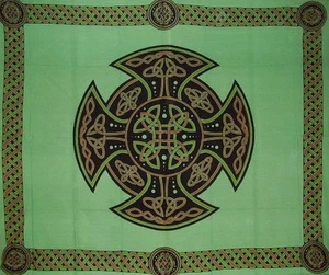 Celtic Cross Tapestry Cotton Bedspread 104" x 88" Full Green - Picture 1 of 2