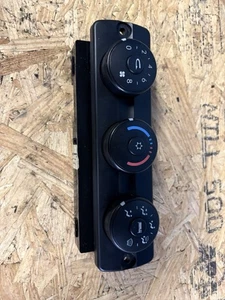 A22-60645-501 FREIGHTLINER CASCADIA 125 TEMPERATURE CONTROL - Picture 1 of 3