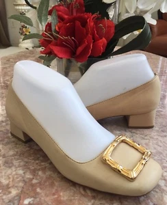 Lilly Pulitzer Beige Leather Gold Buckle Toe Detail Shoes Size 6 Retail $300 - Picture 1 of 8