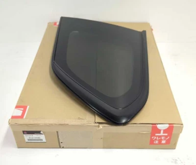 Nuevo cuarto de vidrio trasero derecho OEM Mitsubishi 2014-2022 Outlander negro 6121A498 PHEV Foto 1 de 4