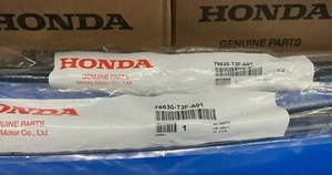 BOTH GENUINE HONDA WIPER BLADES  2013 - 2017 ACCORD BRAND NEW OEM PAIR (T2F) - Picture 1 of 8