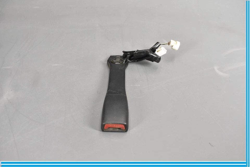 07-12 Lexus LS460 hebilla de cinturón de seguridad delantero izquierdo del lado del conductor negro OEM Foto 1 de 4