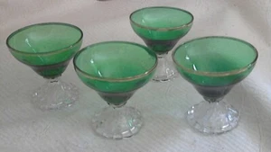 Platos de postre vintage con borde de oro verde Emrald pie burbuja 4"Tx 3,75" diamante polilla - Imagen 1 de 4
