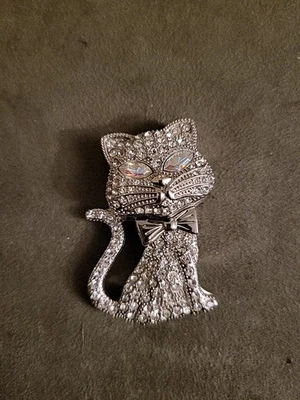 Geneva Platinum Women's Cat Rhinestone Quartz Watch Needs Band and Battery VTG - Image 1 of 3