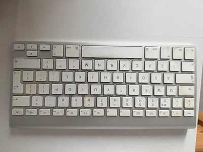 Apple Magic Keyboard - British English - Image 1 of 3