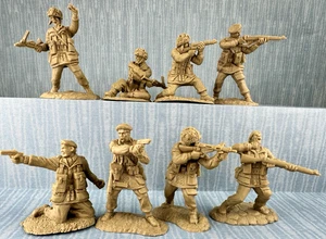 Conte Collectibles - Paratroopers 8 Poses 54mm Toy Soldiers - Picture 1 of 9