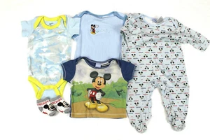 Vintage 5-teiliges Paket 0-6 Monate Walt Disney und Nike Babykleidung - Bild 1 von 1