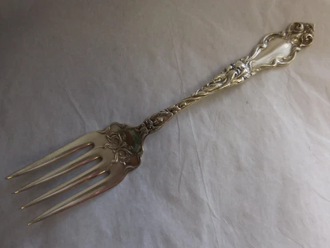 WALLACE ETON 1902 STERLING SILVER SERVING FORK NO MONOGRAM ART NOUVEAU FLORAL Cover