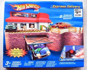 SUPER RARE 2005 Hot Wheels Post Office Express Delivery Center. NEW in BOX w CAR - Picture 1 of 5