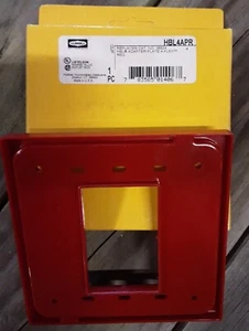 HUBBELL HBL4APR 4 Plex Adapterplatte - rot - Bild 1 von 1