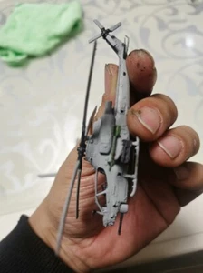 Hecho a mano 1/144 American AH-1Z Viper helicóptero modelo terminado- - Imagen 1 de 4