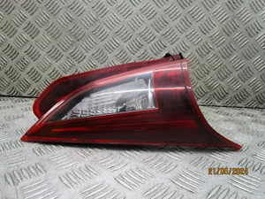 2015 MAZDA 3 SE NAV D 2.2 DIESEL 5DR PASSENGER SIDE REAR TAILLIGHT - Picture 1 of 8